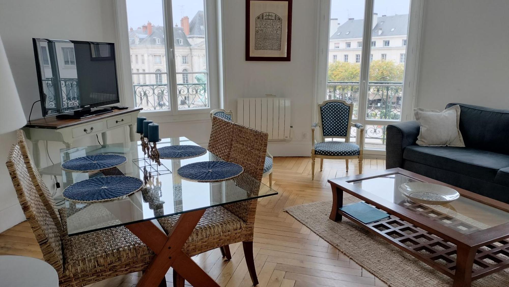 Appartement F3 Au Balcon De La Place Du Martroi أورلييو المظهر الخارجي الصورة